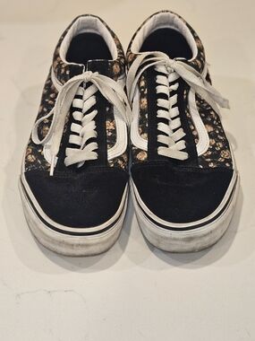 Women’s VANS ROSE DREAMS Black Canvas Low-Top Sneakers